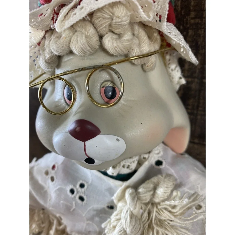 Vtg House of Lloyd Granny Flo Rabbit 1996‎ Shelf Sitter Christmas Porcelain 16